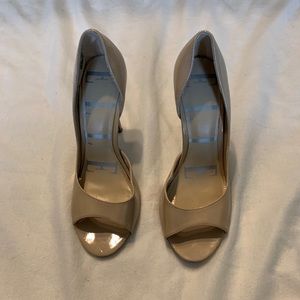 Elle Patent leather peep toes